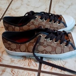 Coach Shoe